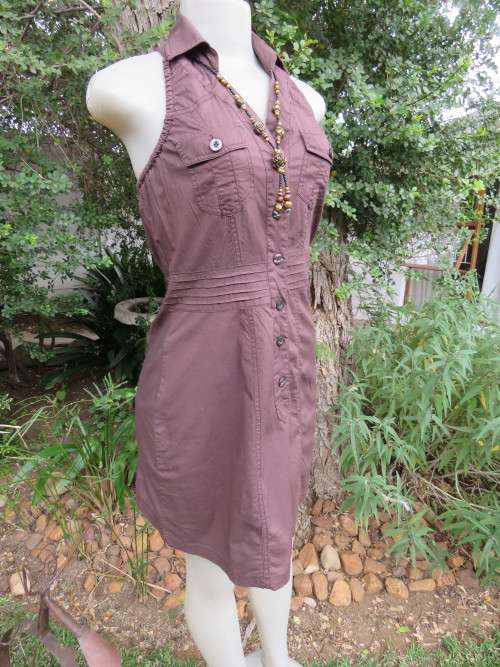 Choc brown mini dress in 100% stretch cotton.By 'FASHION EXPRESS' in size 34/10.Good cond.