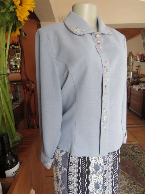 State of the art pale blue embroidered jacket/top by EUNHASOO Size 36/12.Brand new cond.