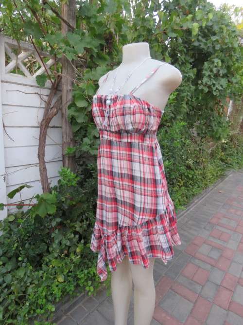 Red/white/black tartan check strappy dress.Size 32/8.High/low seamline.Build in bra. Good condition