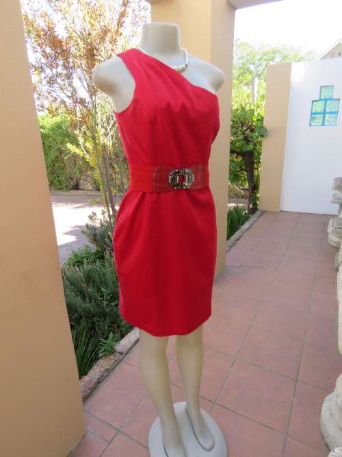 Sexy cherry red one shoulder dress in stretch cotton.Suitable for day/evening wear.Size 36/12.As new