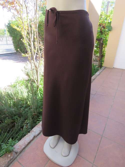 Ankle length dark brown A-line skirt in size 38/14.By 'EXACT' in 100% polyester fabric.New cond.