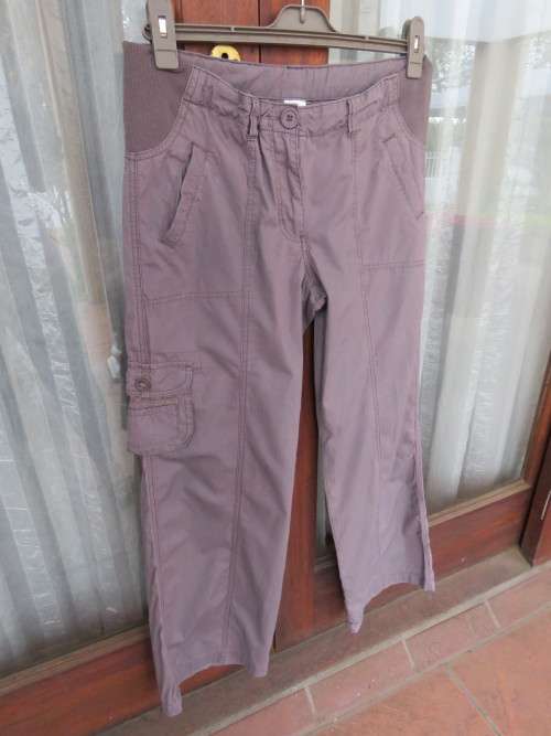 Grey maternity pants in size 34/10 by `DU DATE`.Pockets front,back and sides.Good condition.