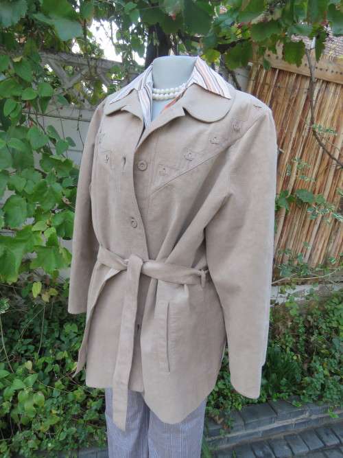 Hand tailored dark beige jacket by 'WARNER REID'.Size 44/20 by 'ECSAINE'.As new.