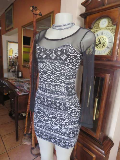 Chic and sexy bodycon mini dress in black/white horizontal graphic design By `RT` in 30-6 As new