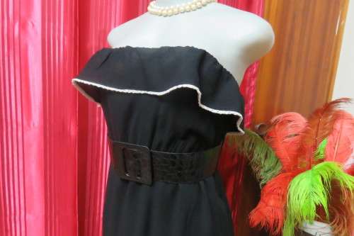 Ultra sexy black strapless dress with Frill on elasticated top. Size 34/10 by `Mozaic`.As new