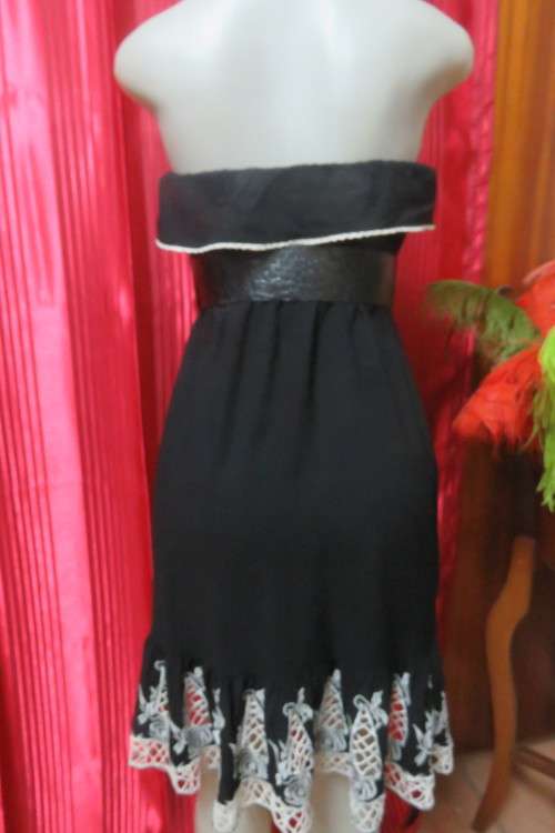 Ultra sexy black strapless dress with Frill on elasticated top. Size 34/10 by `Mozaic`.As new