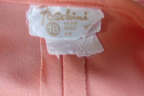 Beautiful peach colour 80's vintage dress in size 42/18. Blouson style elasticated top by 'Foshini'.