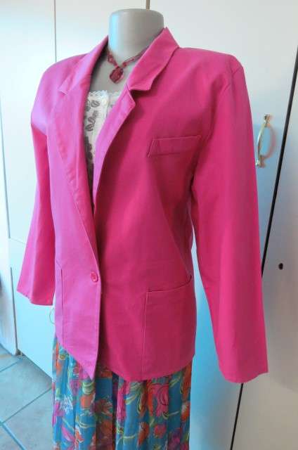 Magenta pink long sleeve jacket in 100% cotton size 36/12. Two large front pockets.