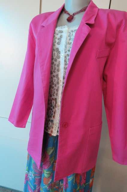Magenta pink long sleeve jacket in 100% cotton size 36/12. Two large front pockets.