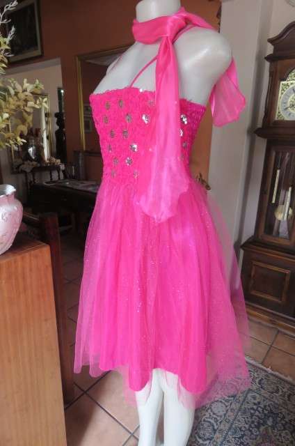 Glam dress in magenta pink for young girl of around 14 years old by 'Gerano' size 30/6.