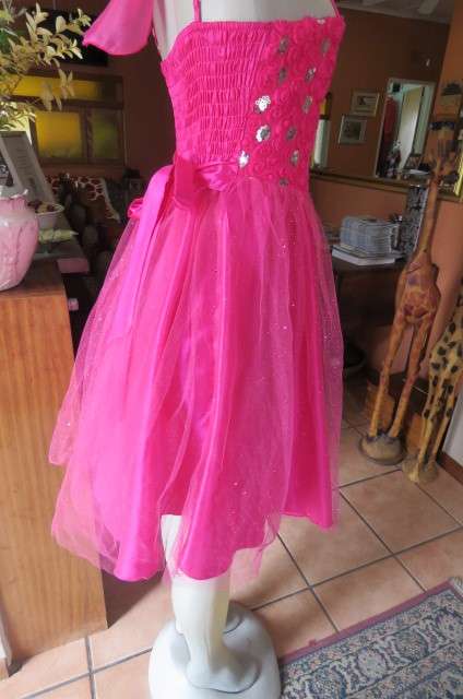 Glam dress in magenta pink for young girl of around 14 years old by 'Gerano' size 30/6.