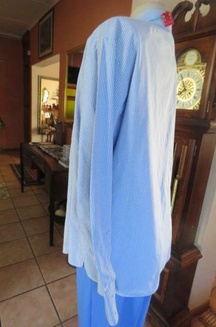 Chic long sleeve 'Woolworths' shirt with tiny blue + white check pattern. Size 42/18