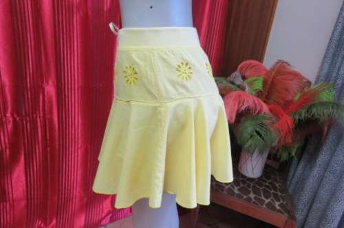 Chic and sexy buttercup, yellow mini skirt in 2 layers by `Woolworths` in size 32/8. As new!!