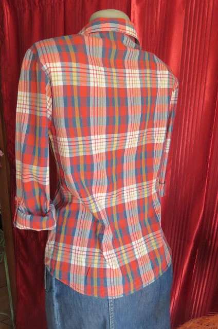 Casual long sleeve button down shirt by 'Love it' in size 42/18. V neckline and collar.