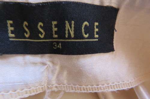 Amazing 2 piece pant suit by 'Esseence' in pear colour size 34/10. High waist pants with skinny legs