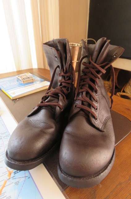 Pair genuine leather brown SADF boots by D.W.S. 2009 size 10. Army size 285 M.