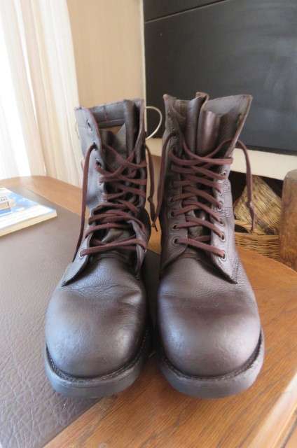 Pair genuine leather brown SADF boots by D.W.S. 2009 size 10. Army size 285 M.