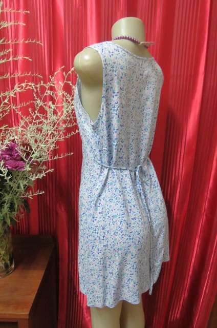 Cool short summer dress in blues and violet tiny floral pattern by 'Foshini' in size 36/12.Good cond