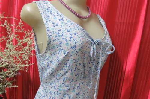 Cool short summer dress in blues and violet tiny floral pattern by 'Foshini' in size 36/12.Good cond