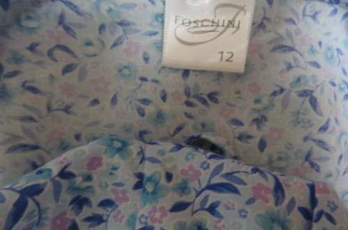 Cool short summer dress in blues and violet tiny floral pattern by 'Foshini' in size 36/12.Good cond
