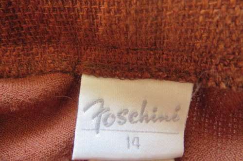 Vintage dress pants in tawny brown size 38/14 by 'Foshini'. With high waist. Pleated front.