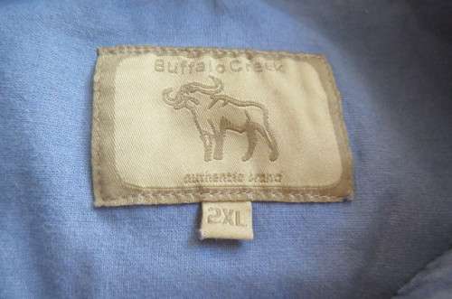 Blue classic fit Buffalo Creek Men's short sleeve shirt in size 2XL 100% cotton. Two front sleeves.