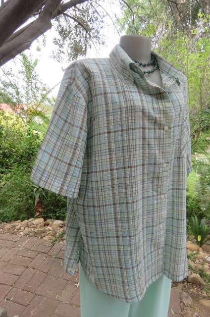 Bubble cotton casual short sleeve shirt in light turquoise, green, white and brown size 50/26.