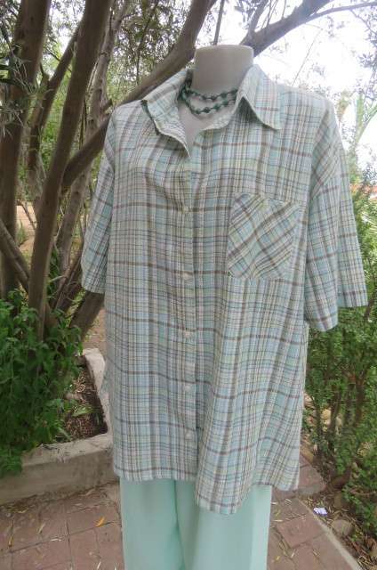 Bubble cotton casual short sleeve shirt in light turquoise, green, white and brown size 50/26.