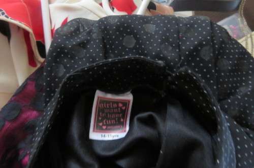 Smart little black with smart casual dress for 14 to 15 year old girl size 28/4. Capped sleeves.