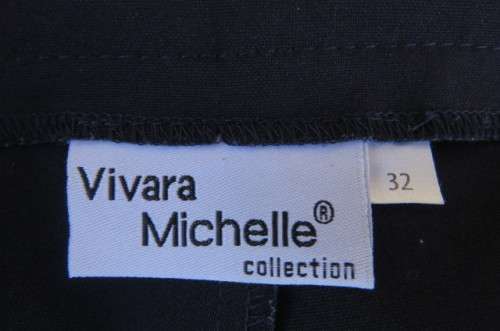 Smart navy pants with straight legs by `Vivara Michelle` in size 32/8. In 100% polyester.