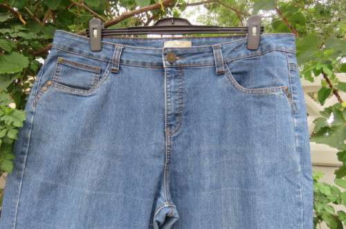 'Penny C' blue denim jeans in size 44/20. In polycotton stretch fabric. Pockets back and front.