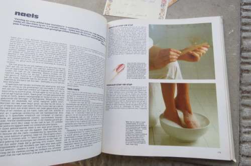 Vogue-skoonheid vir almal deu Deborah Hutton. Voeding met resepte, naels, hare + vel. Oefeninge_224