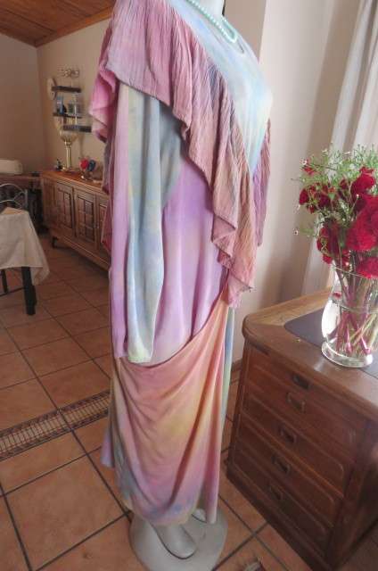 State of the art maxi dress by 'Novak'. In colour washed cotton fabric size up to size 42/18.