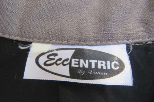 Elegant tailored mottled grey short sleeve jacket by ECCENTRIC size 36. Close with 2 buttons. As new