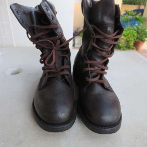 Pair of SADF genuine leather boots in size 5.5 by DWS issued in 2012. Soft uppers. New condition