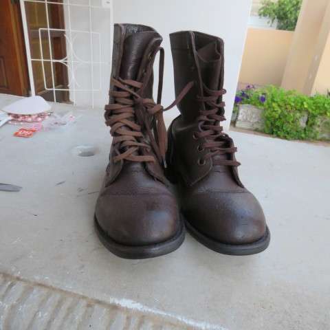 Pair of SADF genuine brown leather boots in size 8 .By MGS issued 2005. Army size 262W