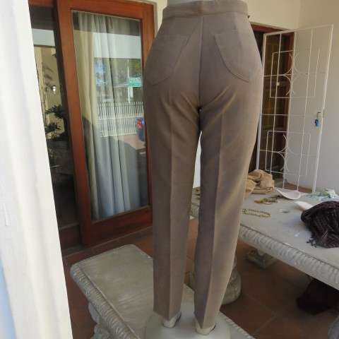 Amazing suede look pants  in ecru colour by WOMAN SENCE n size 32/8 tight fit size 34. New