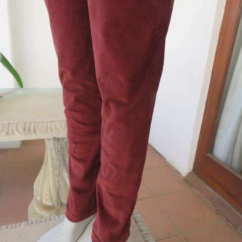 A must for winter! Hickory brown corderoy pants by FASHION EXPRESS in size 38/14