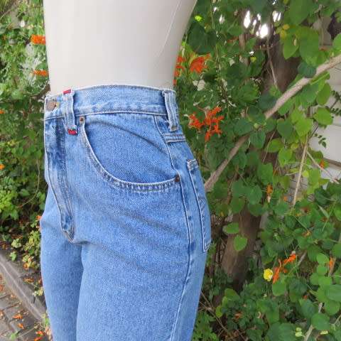 High waisted blue denim jeans in size 33/9 by JEP'S JEANS. In 100% cotton. Skinny legs.