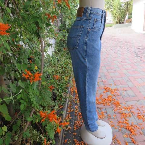 High waisted blue denim jeans in size 33/9 by JEP'S JEANS. In 100% cotton. Skinny legs.