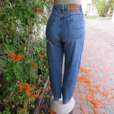 High waisted blue denim jeans in size 33/9 by JEP'S JEANS. In 100% cotton. Skinny legs.
