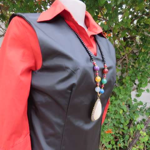 Bright sangria red button down top in size 34/10 by INSYNC.Shirt collar.In stretch cotton.
