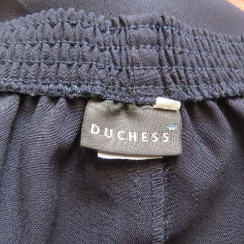 Smart and comfy navy pants with flat front and elasticated back by DUCHESS in size 46/22