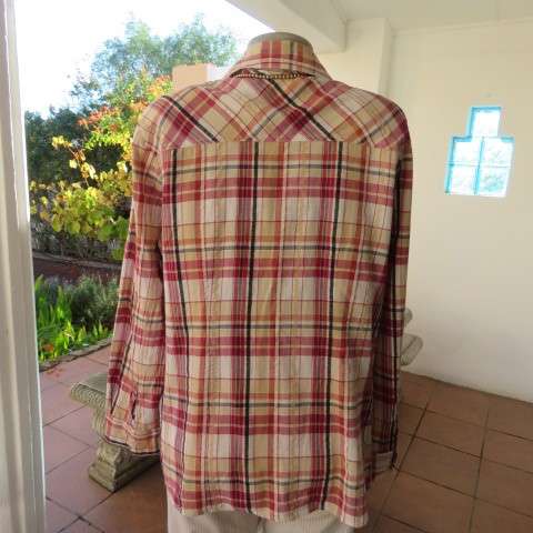 Ladies shirt in red,cream and black check.Size 42/18 by MILADY'S. In bubble cotton. As new.