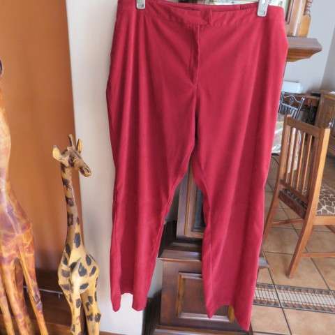 Fabulous maroon stretch polyester pants in size 46/22 by DONNA-CLAIRE.Back waist with elastic sides