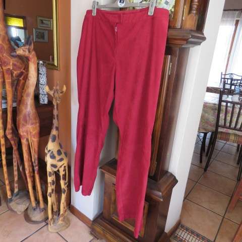 Fabulous maroon stretch polyester pants in size 46/22 by DONNA-CLAIRE.Back waist with elastic sides