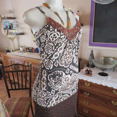 Sexy strappy top in brown and beige patterned stretch cotton fabric.Size 34/10 by INSYNC. Good cond.