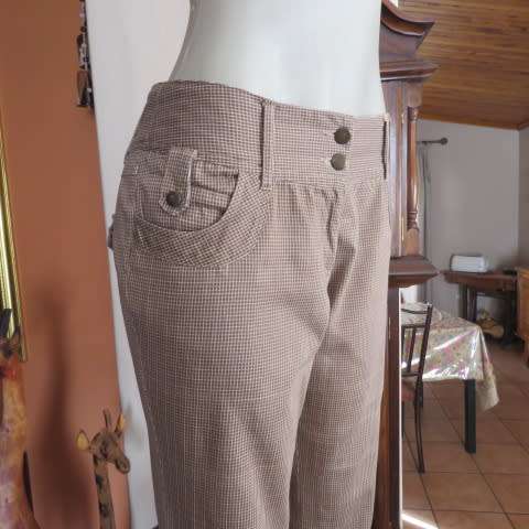 Easy to wear pants in soft stretch cotton INSYNCFORMAL size 38/14.Bootlegged. As new.