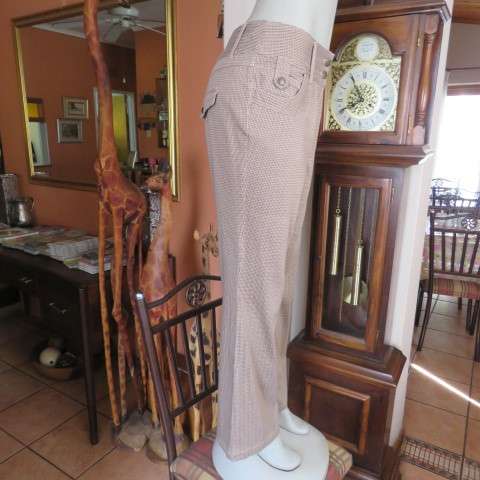 Easy to wear pants in soft stretch cotton INSYNCFORMAL size 38/14.Bootlegged. As new.