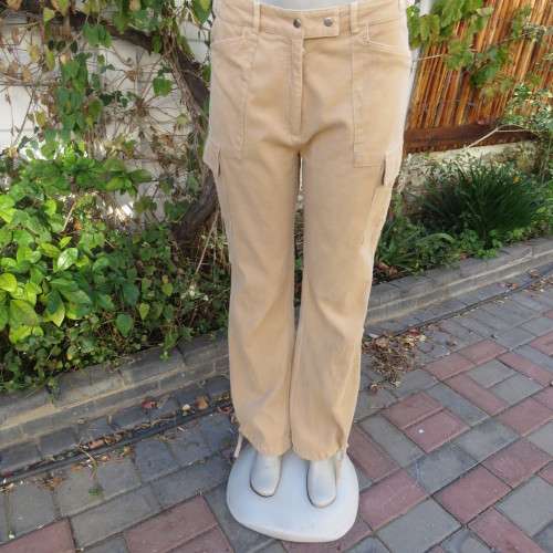 Sassy dark beige corduroy pants in size 38/14 by CASUAL AMERICAN.Side pockets.
